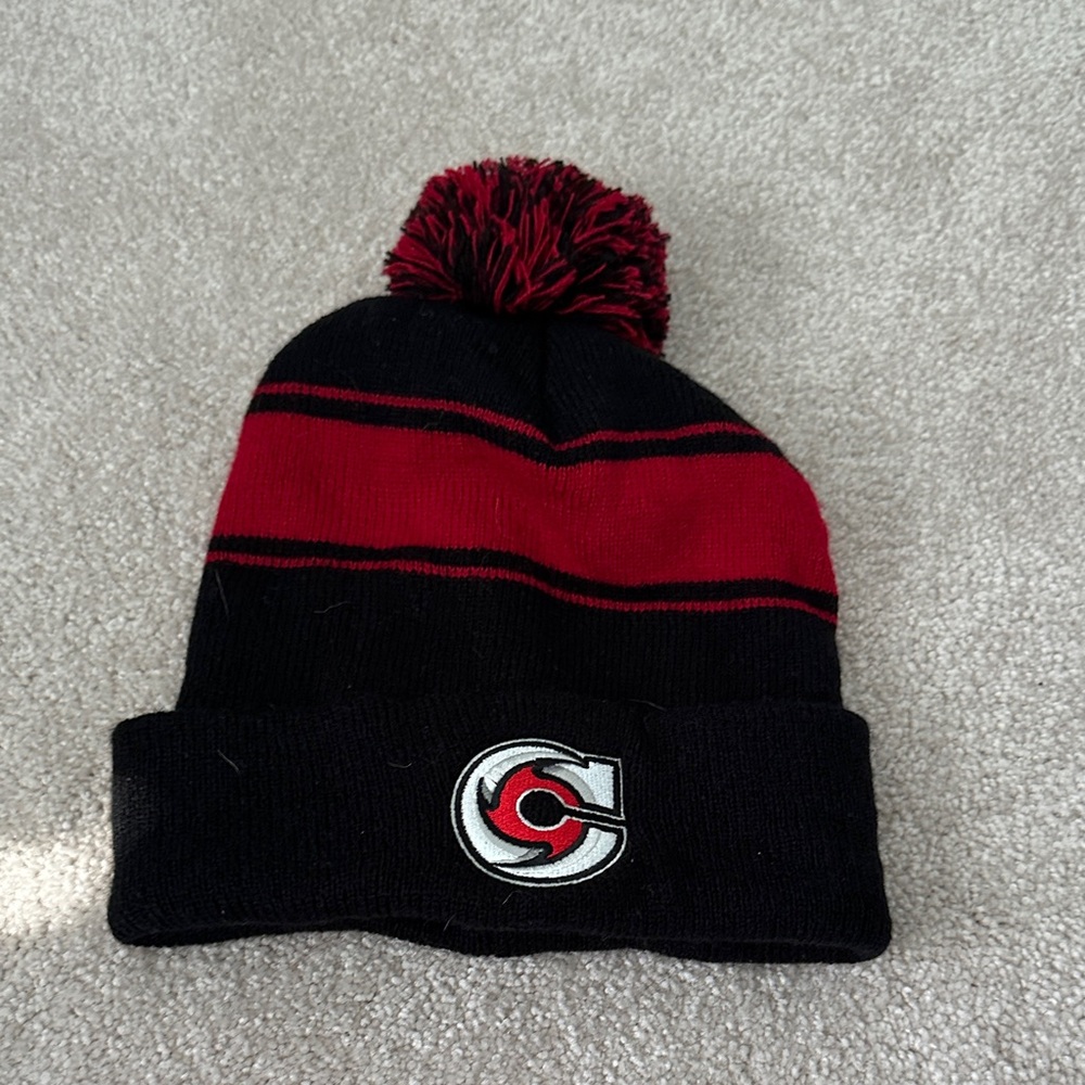 ❤️4/$10❤️Kids Black and Red Pom-Pom Beanie